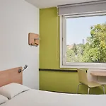 Отель Ibis Budget Poludnie