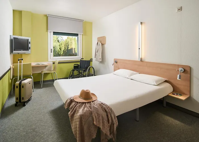 فندق Ibis Budget Poludnie *