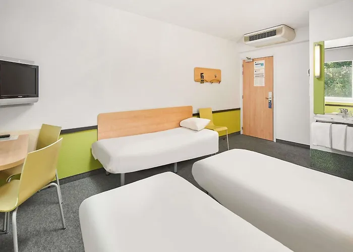 Ibis Budget Poludnie فندق فروتسواف