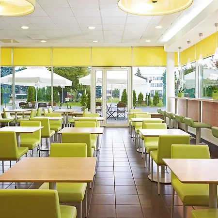 Hotel Ibis Budget Poludnie *