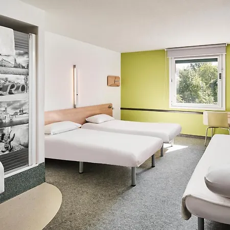 Отель Ibis Budget Poludnie