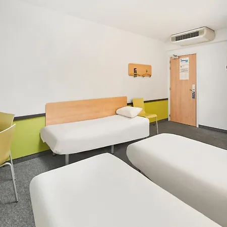 호텔 Ibis Budget Poludnie