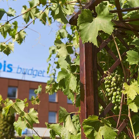 Ibis Budget Poludnie 호텔 *