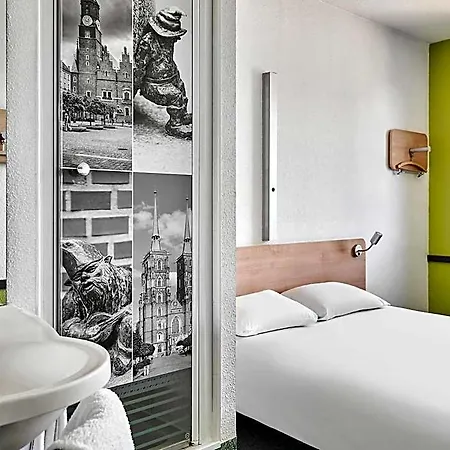 Ibis Budget Poludnie Otel *