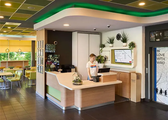 Ibis Budget Poludnie Отель